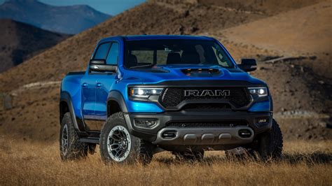 2021 Ford F-150 Raptor vs. 2021 Ram 1500 TRX - Kelley Blue Book