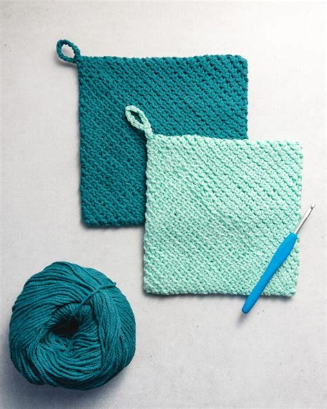 Easy Double Thick Crochet Potholder - Free Pattern - Sarah Maker