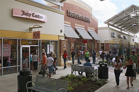 Do Business at Houston Premium Outlets®, a Simon Property.