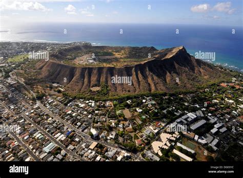 Aerial view of Diamond Head volcanic crater, Oahu, Hawaii, USA Stock ...