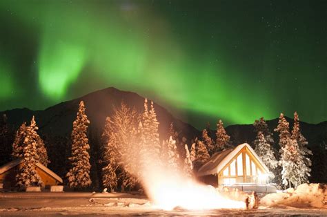 Aurora Borealis Tour — Northern Rockies Adventures Luxury Fly in ...