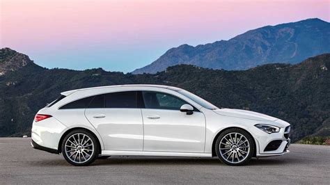 Novo Mercedes CLA Shooting Brake faz combinação de esportividade e espaço