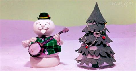 Burl Ives Singing ‘Silver And Gold’ Is A Christmas Tradition We Love – Madly Odd!