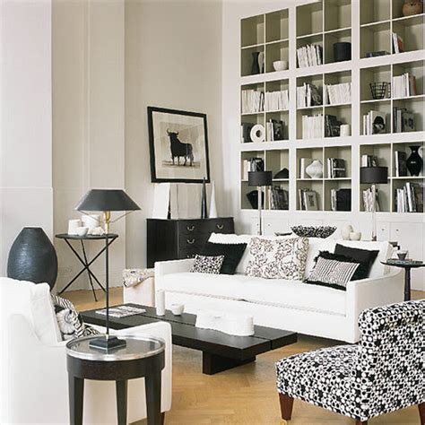 Frugal with a Flourish: Black and White and Beautiful All Over!
