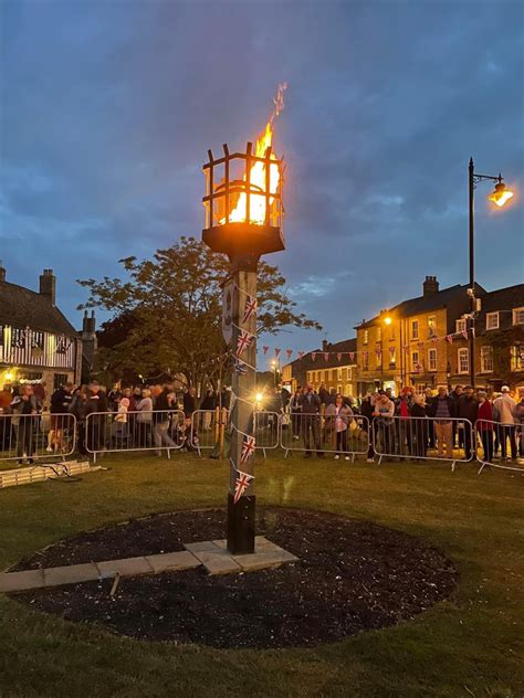 Coronation Beacon Lighting! - Sing! Choirs