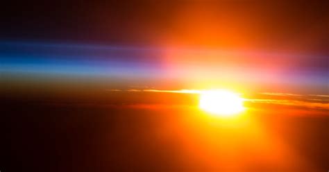 Sunrise over Pacific Ocean seen from the International Space Station | Earth Blog