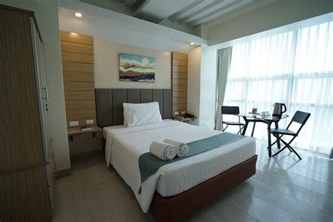 CHAMBRE HOTEL MACTAN $35 ($̶6̶2̶) - Prices & Reviews - Cebu Island/Mactan Island