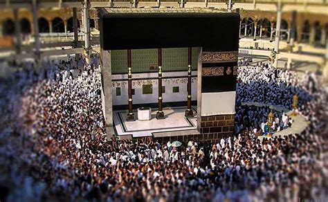 What is inside the Kaaba "Kabah"? (360° degree VIEW) | islamtics