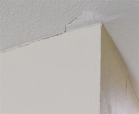 Types of Ceiling Cracks, With Pictures | Epp Foundation Repair