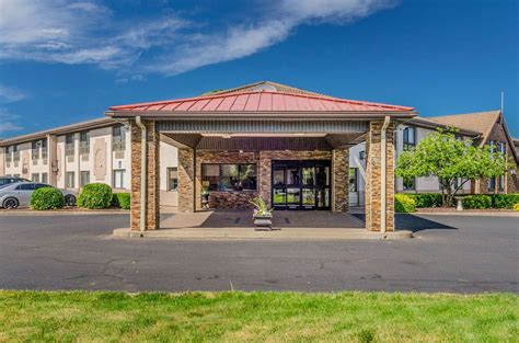 Comfort Inn & Suites West Springfield, MA - See Discounts