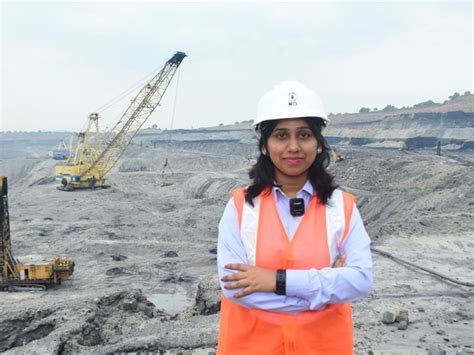 News: First Female Coal Mining Engineer at NCL | Psu Connect