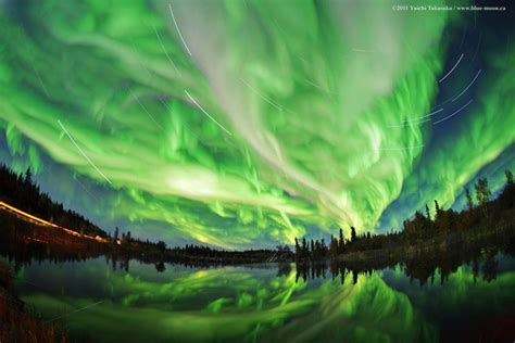 This long exposure photo of the northern lights. : r/pics