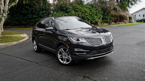 Video Review: The Lincoln MKC Is the Right Vehicle at the Right Time - The New York Times