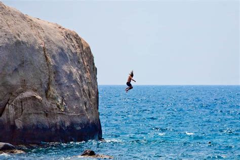 The 10 Highest Cliff Dives Ever: Leaping into the Unknown