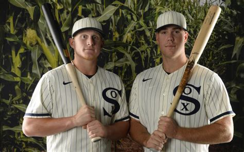 MLB: Grading the Field of Dreams Game throwback uniforms