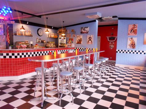 1950's American Diner in Florence, no really! - Girl in Florence