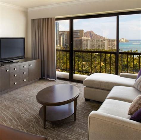 Photos and Video of the Hilton Hawaiian Village Alii Tower