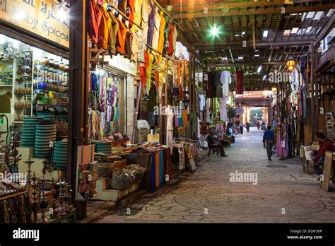 The market or souk in Luxor, Egypt Stock Photo - Alamy