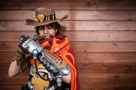 11 Best McCree Cosplays on the Internet | Gamers Decide