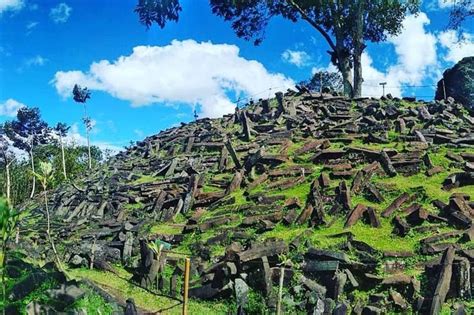 New evidence suggests Indonesia's Gunung Padang could be world’s oldest ...