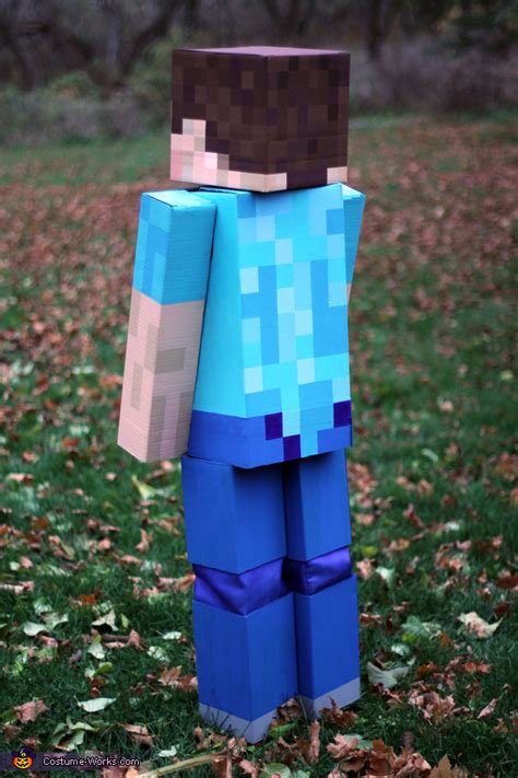 Original Minecraft Steve Costume - Photo 2/4