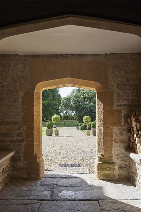 A Restored Elizabethan Manor House in England - The Nordroom