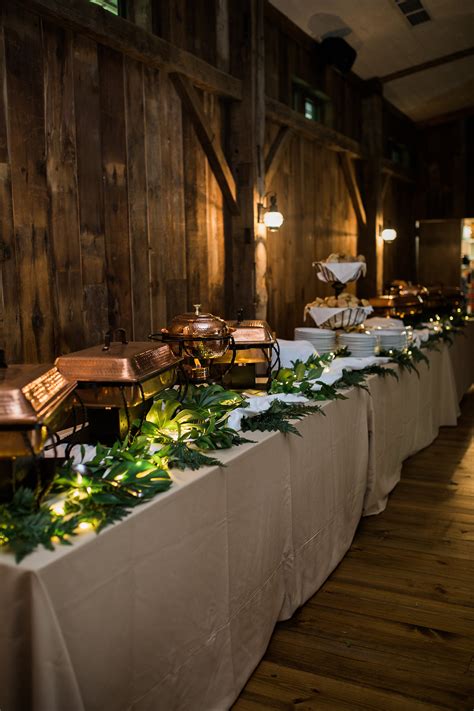 3 Wedding Dinner Styles and How To Decide Which Is Best For You — PRESTON BARN