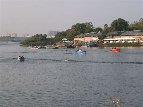 Tamilnadu Tourism: Muttukadu boat house