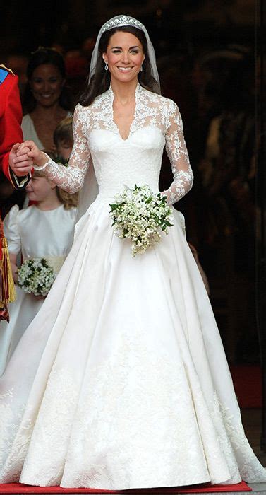 Kate Middleton called upon this famous face to help choose her wedding dress | Kate wedding ...