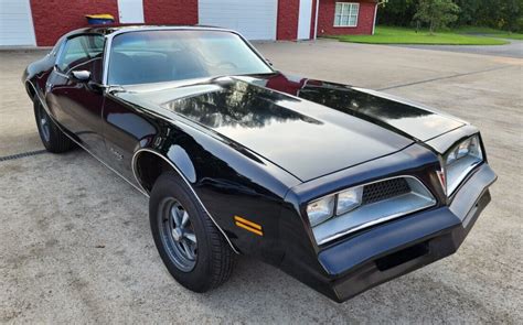 1977 Pontiac Firebird Esprit 2 | Barn Finds