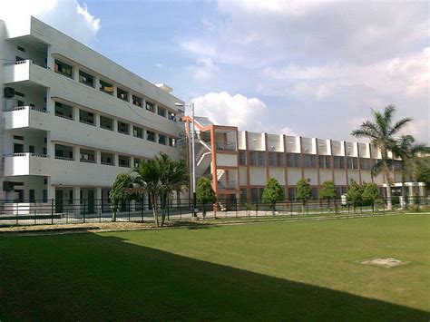 Images & Videos of Indian Institute of Technology, Roorkee (IIT Roorkee)