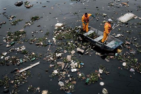 There’s still lots and lots of poop in the water at the Rio Olympics ...