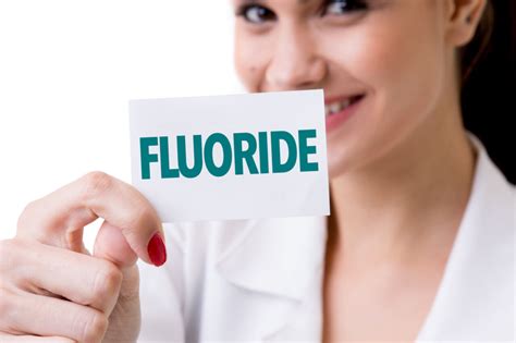 Fluoride varnish side effects: What you need to know