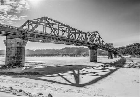 https://flic.kr/p/rEzLaR | Bridge Shadow | Shot when temp was -5, in ...