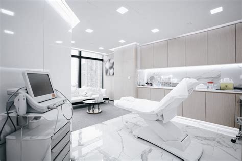 6 Medical Clinic Interior Design Ideas For Comfort & Beauty