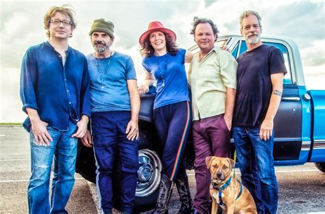 SXSW: Edie Brickell & New Bohemians Play Career-Spanning Set | Billboard