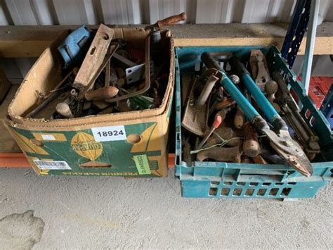 UNRESERVED 2x Crates of Old Hand Tools | ONLINE TIMED AUCTION DAY TWO ...