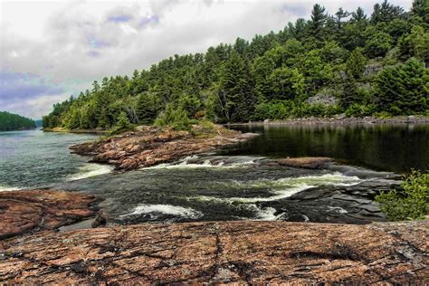 Hiking in Ontario: Recolett Falls - French River Provincial Park