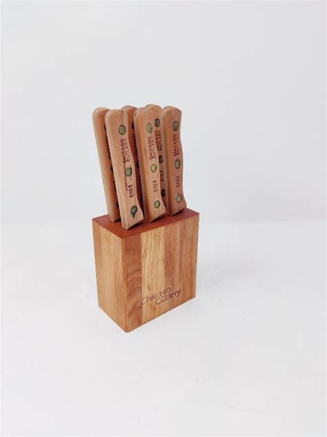 CHICAGO CUTLERY STEAK KNIVES SET C103 | EstateSales.org