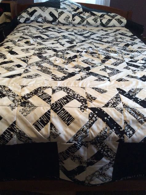 Black/white Queen Handmade Quilt - Etsy