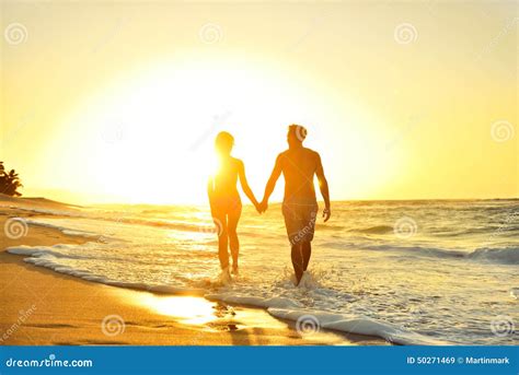 Love Romantic Couple Pic Download / Choose from over a million free ...