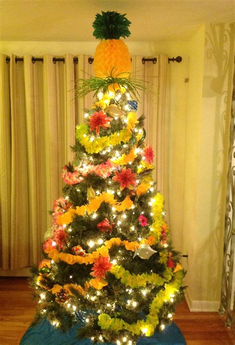 Hawaiian Themed Christmas Tree | Psoriasisguru.com