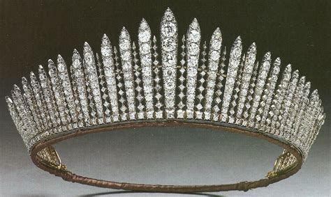 Tiara Mania: Queen Mary of the United Kingdom's Fringe Tiara