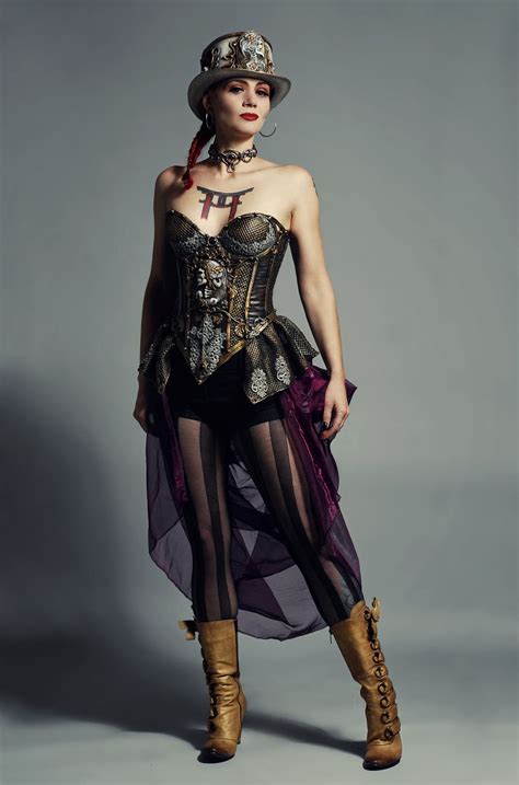 Steam punk dress Steampunk Mode, Design Steampunk, Costume Steampunk, Style Steampunk, Steampunk ...