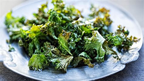 Crispy Kale Chips Done Two Ways (FM)