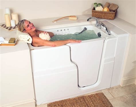 Medical and Therapeutic Benefits of Walk-in Tubs | Seniortubs.com