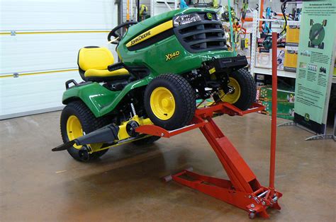 Lawn Tractor Lifts at Garden Equipment