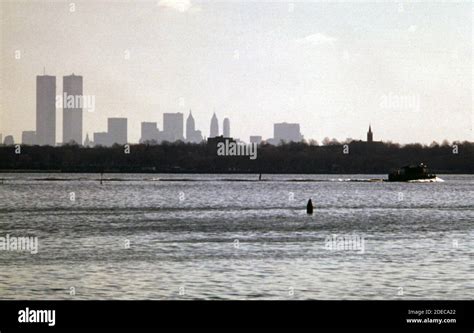 New york city 1970s skyline hi-res stock photography and images - Alamy