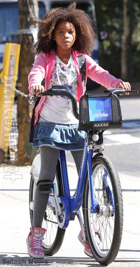 PHOTOS Quvenzhané Wallis as Annie on set of remake – Starcasm