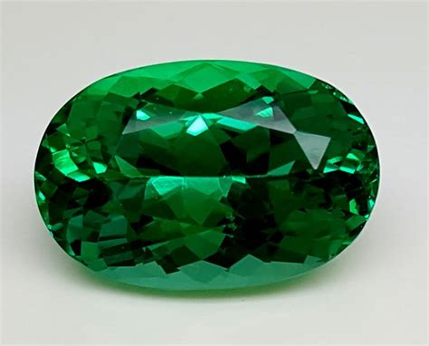 Hiddenite: Uncovering its Meaning, Uses & Benefits